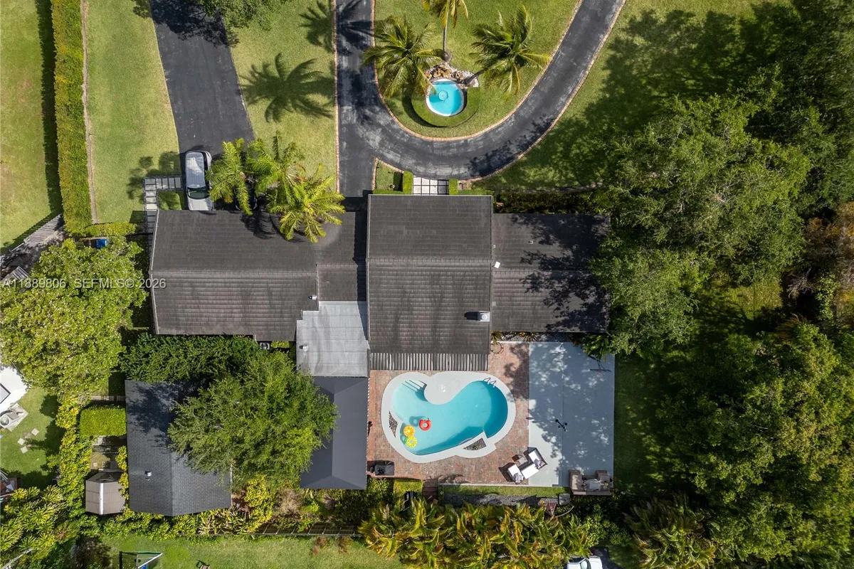 8500 SW 70th St, Miami FL 33143