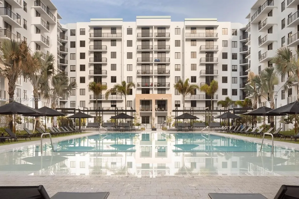 11200 Biscayne Blvd # A1, Miami FL 33181