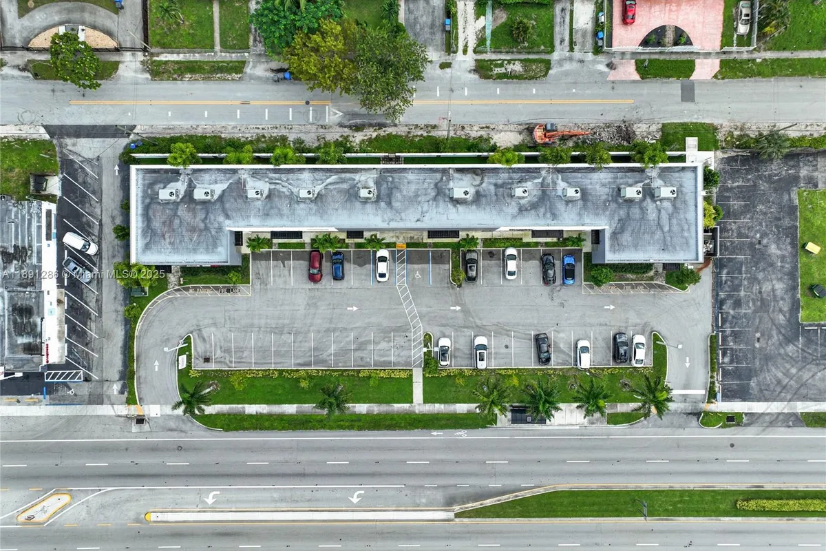 4250 W Hallandale Beach Blvd, Pembroke Park FL 33023