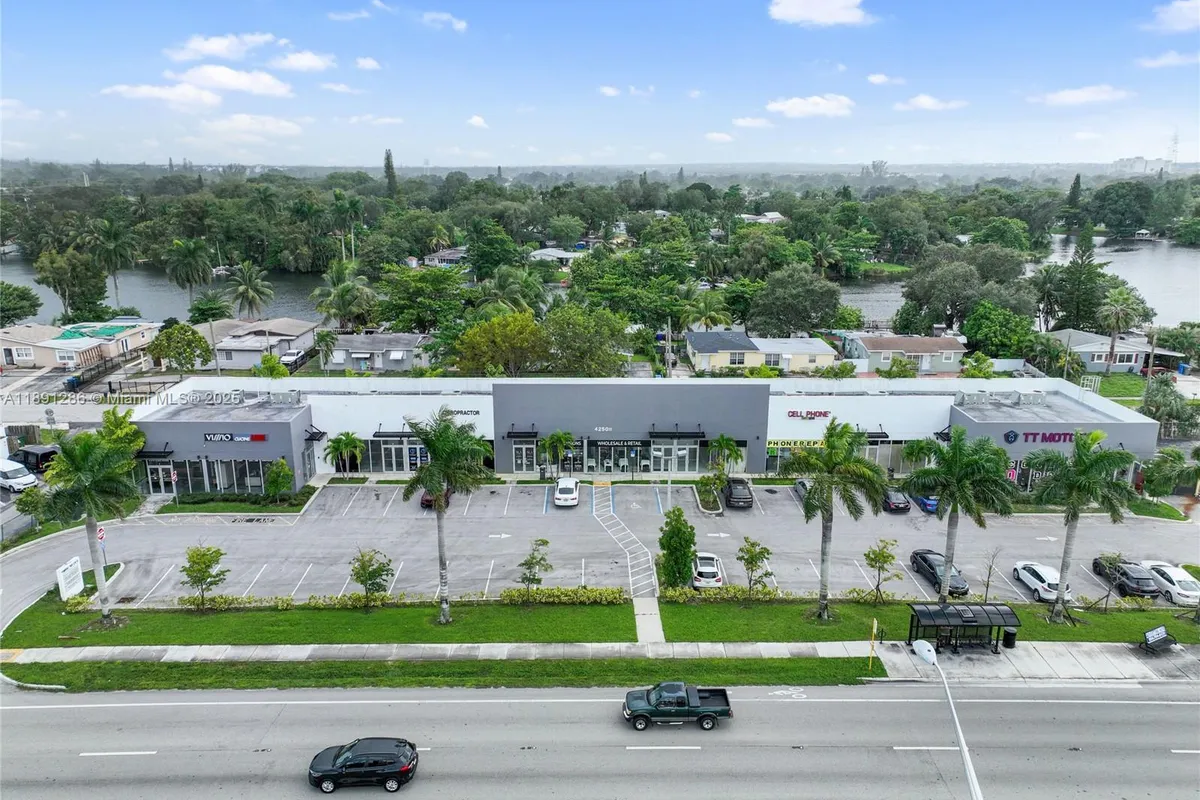 4250 W Hallandale Beach Blvd, Pembroke Park FL 33023