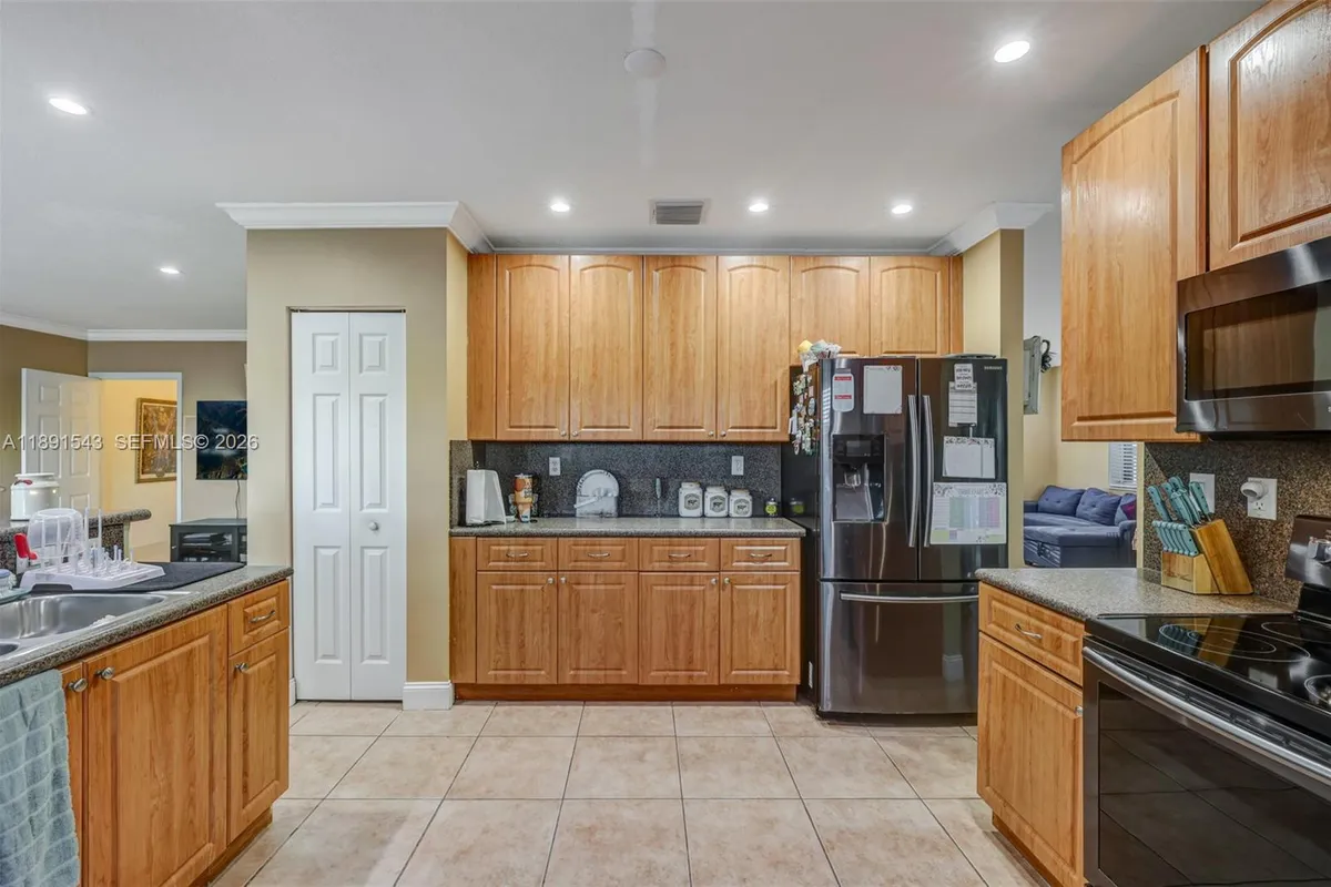 21071 SW 88th Ct, Cutler Bay FL 33189