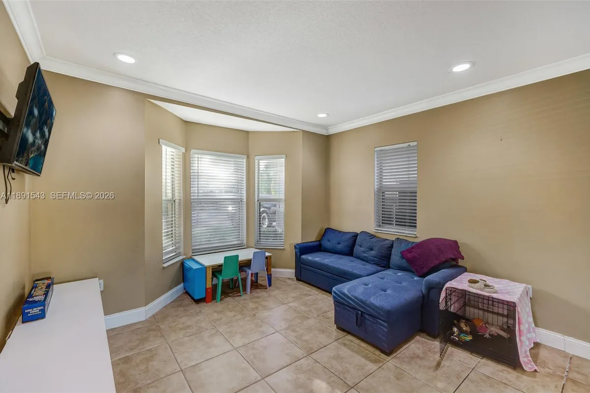 21071 SW 88th Ct, Cutler Bay FL 33189