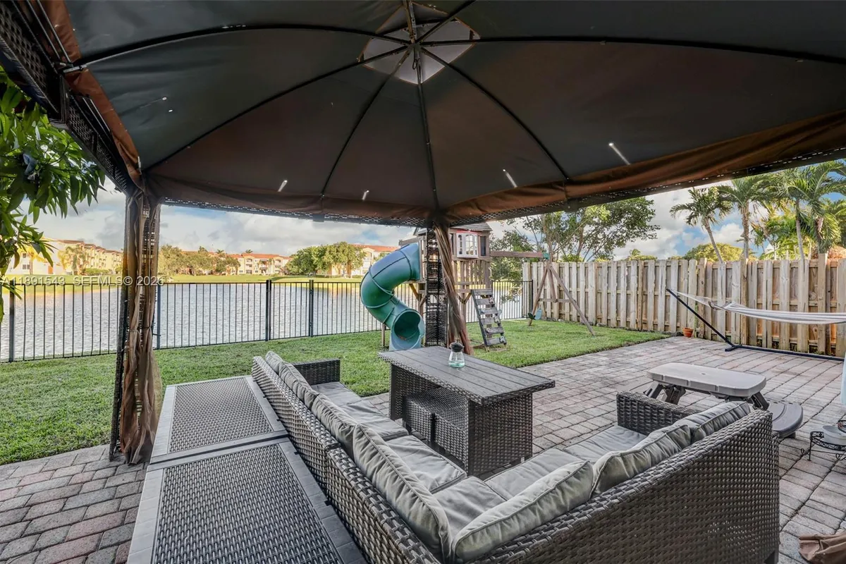 21071 SW 88th Ct, Cutler Bay FL 33189