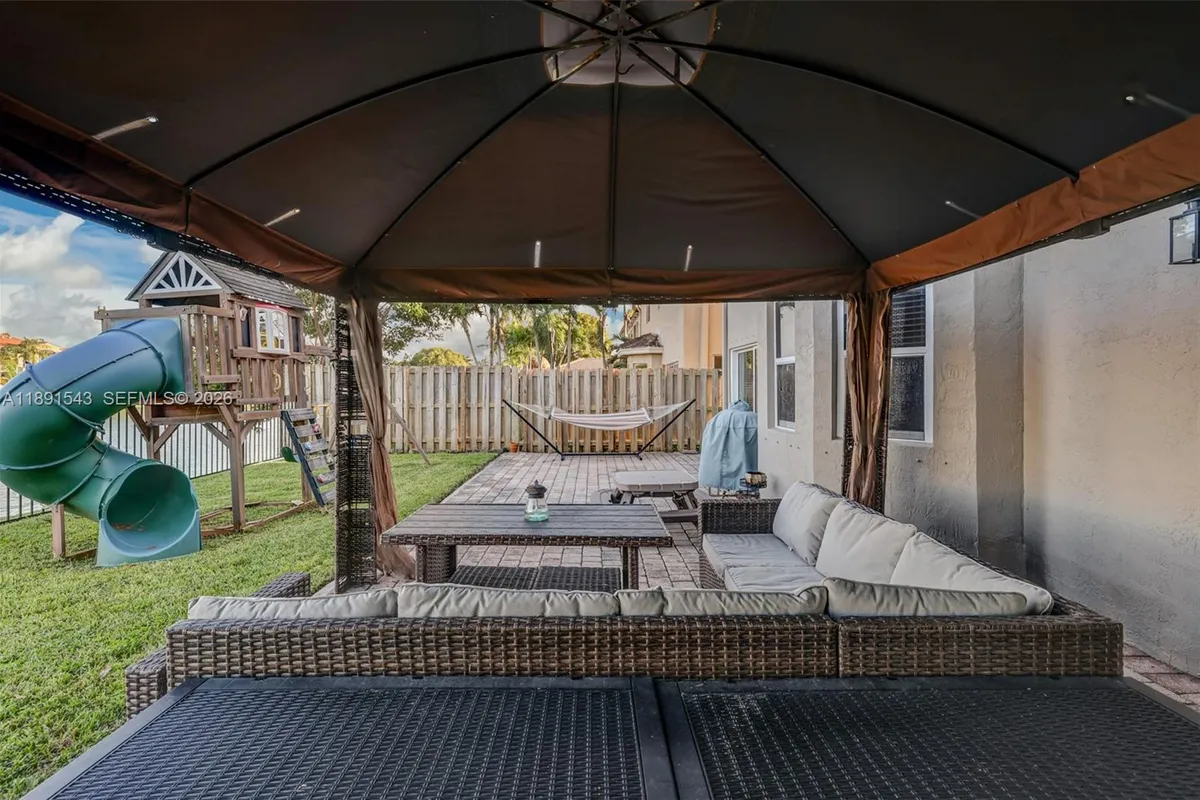 21071 SW 88th Ct, Cutler Bay FL 33189