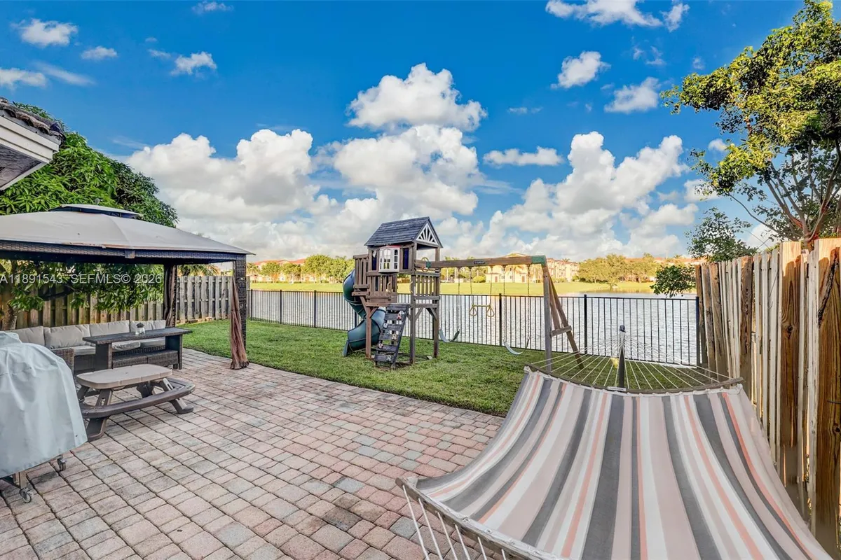 21071 SW 88th Ct, Cutler Bay FL 33189