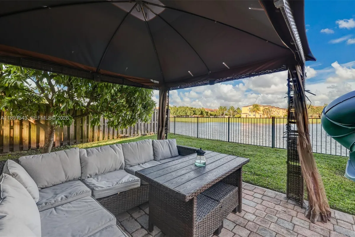 21071 SW 88th Ct, Cutler Bay FL 33189