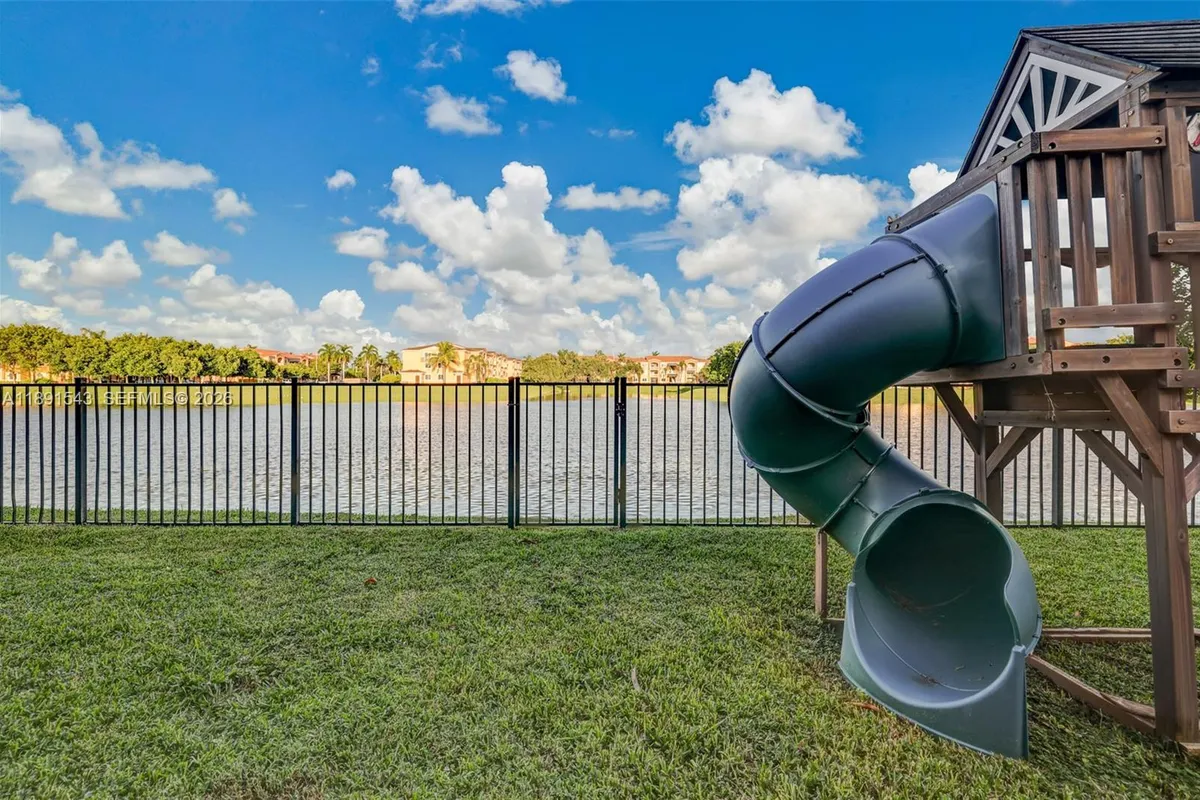 21071 SW 88th Ct, Cutler Bay FL 33189