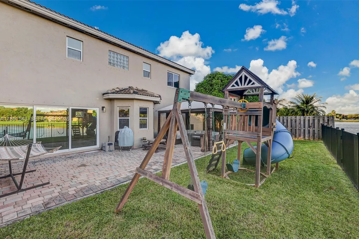 21071 SW 88th Ct, Cutler Bay FL 33189