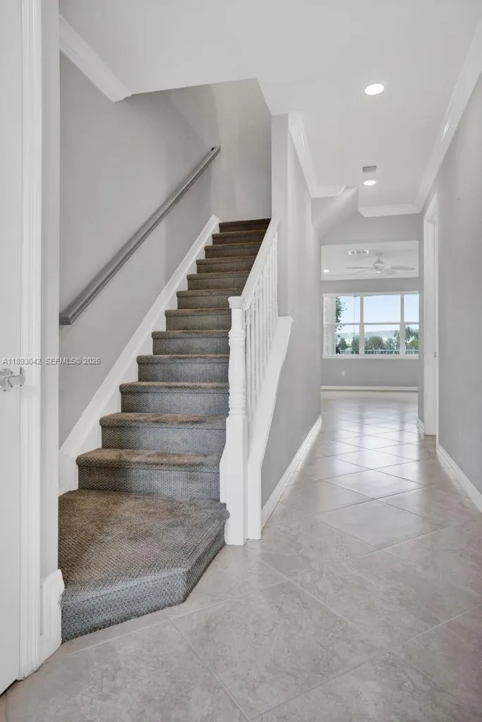 1422 Silk Oak Dr, Hollywood FL 33021