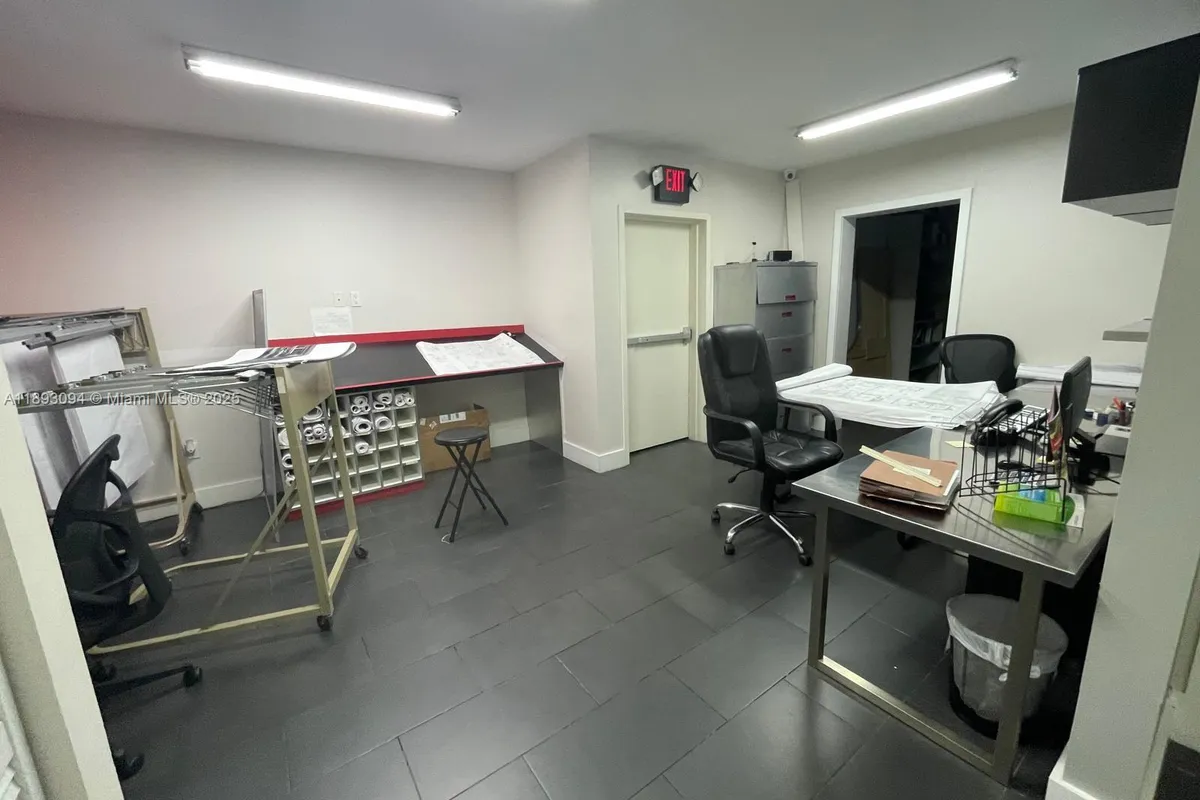 10820 NW 138th St # C, Hialeah Gardens FL 33018