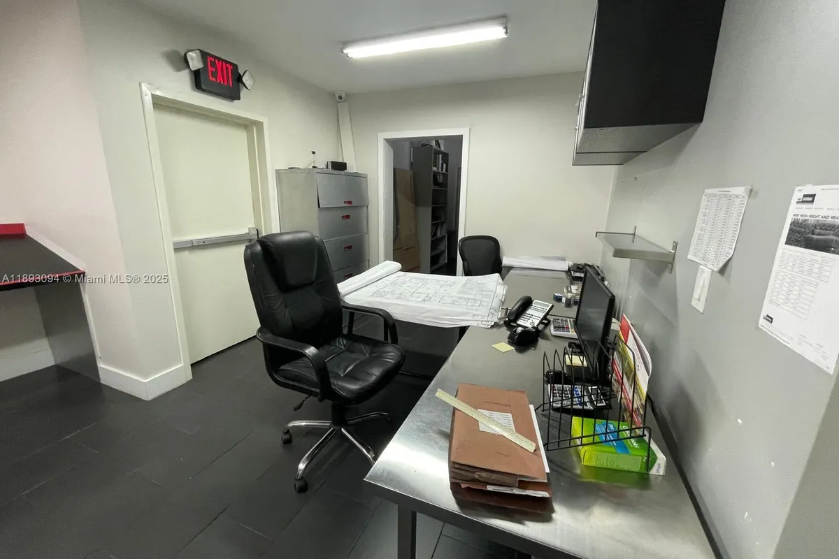 10820 NW 138th St # C, Hialeah Gardens FL 33018