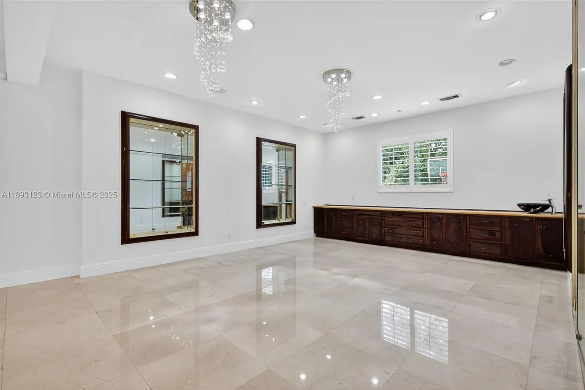 7837 SW 117th St, Pinecrest FL 33156