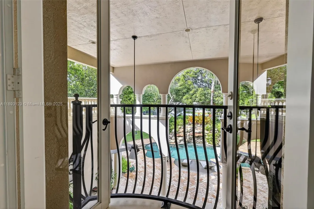 7837 SW 117th St, Pinecrest FL 33156