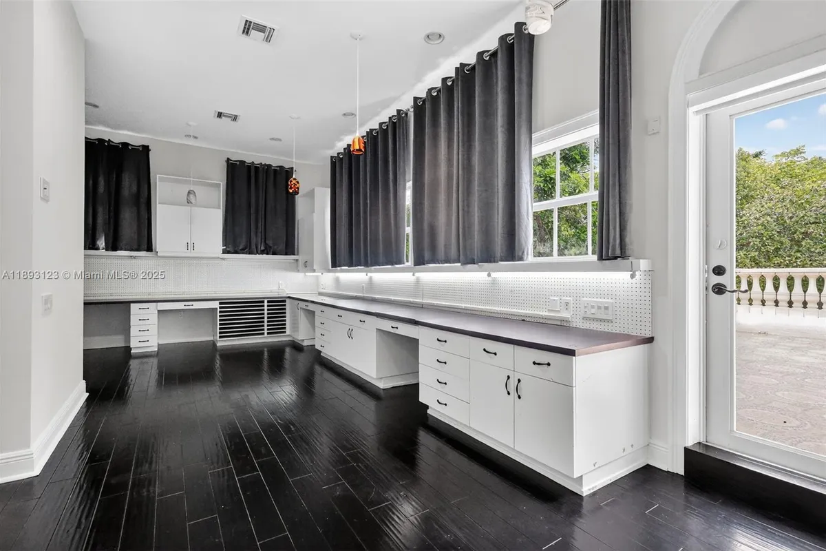 7837 SW 117th St, Pinecrest FL 33156