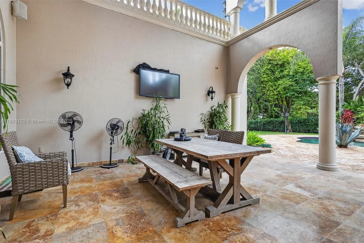 7837 SW 117th St, Pinecrest FL 33156