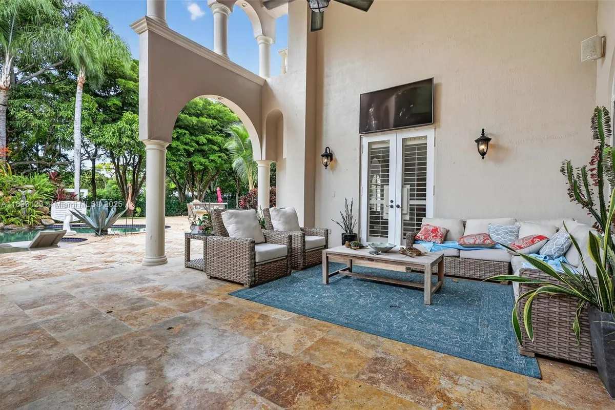 7837 SW 117th St, Pinecrest FL 33156