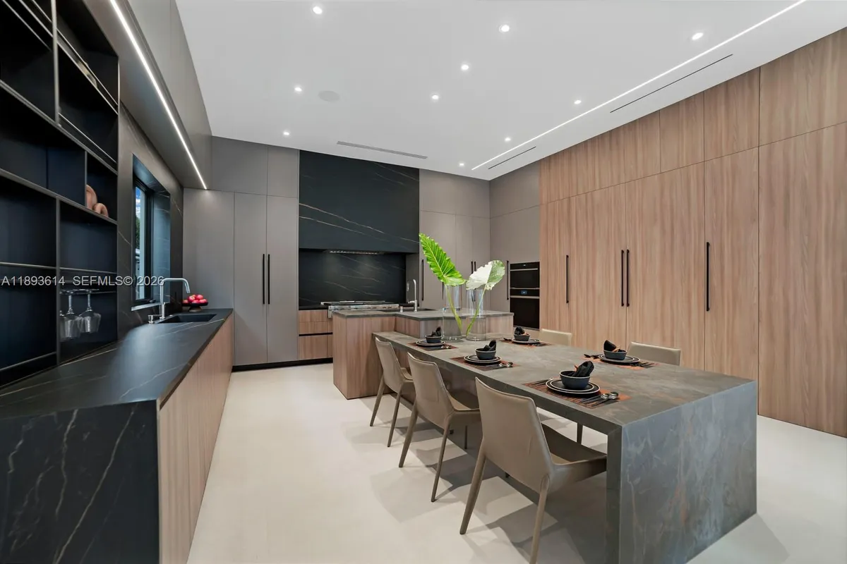 9900 SW 125th Ave, Miami FL 33186