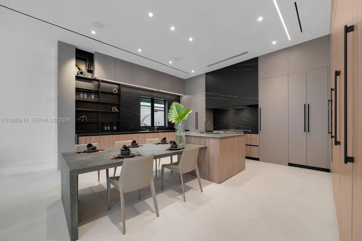 9900 SW 125th Ave, Miami FL 33186