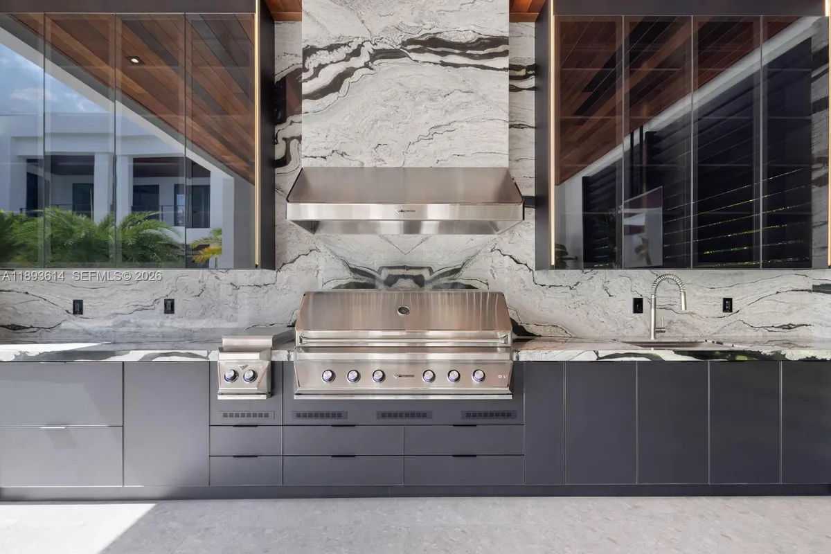 9900 SW 125th Ave, Miami FL 33186