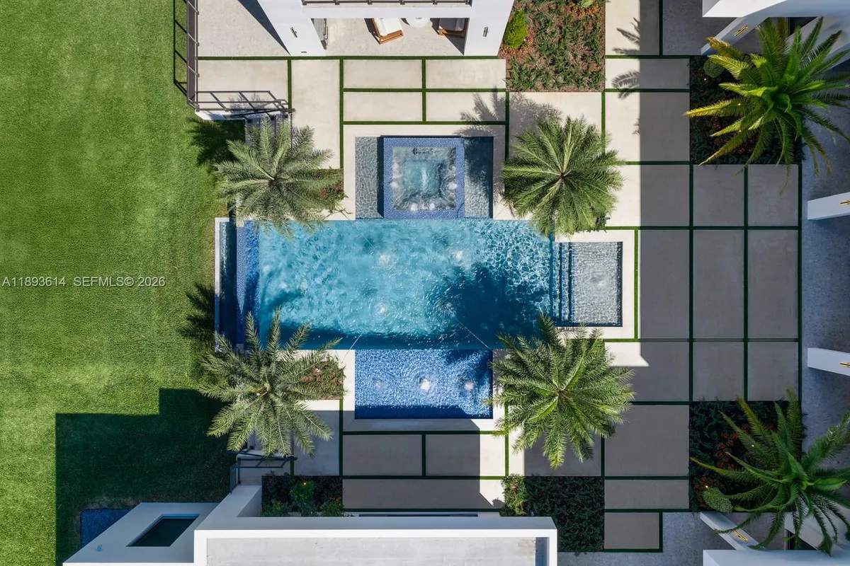 9900 SW 125th Ave, Miami FL 33186