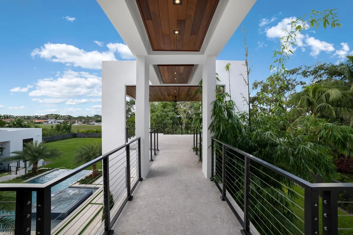 9900 SW 125th Ave, Miami FL 33186