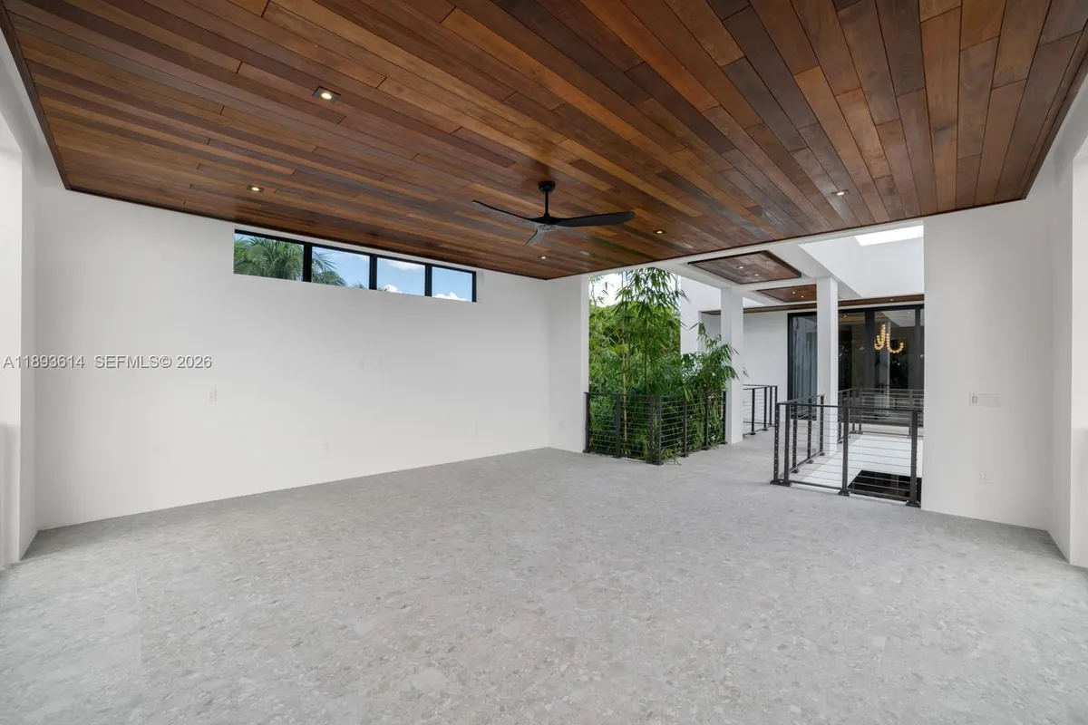 9900 SW 125th Ave, Miami FL 33186