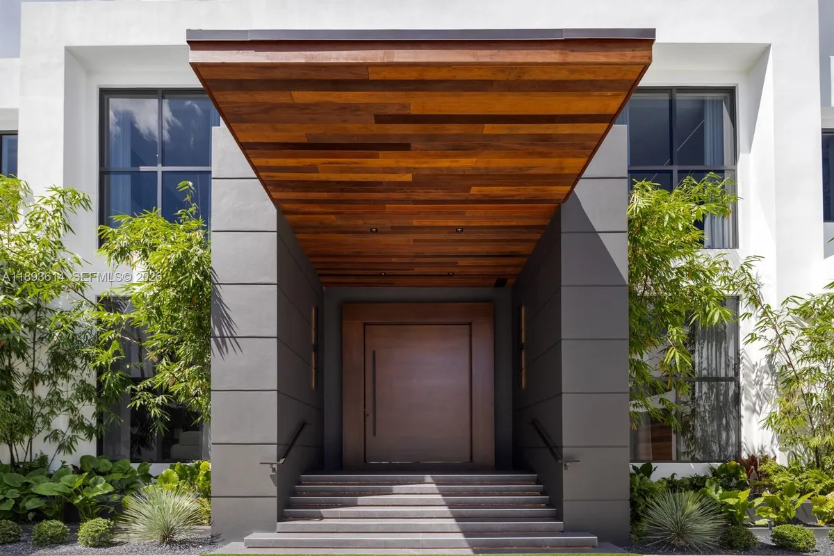 9900 SW 125th Ave, Miami FL 33186