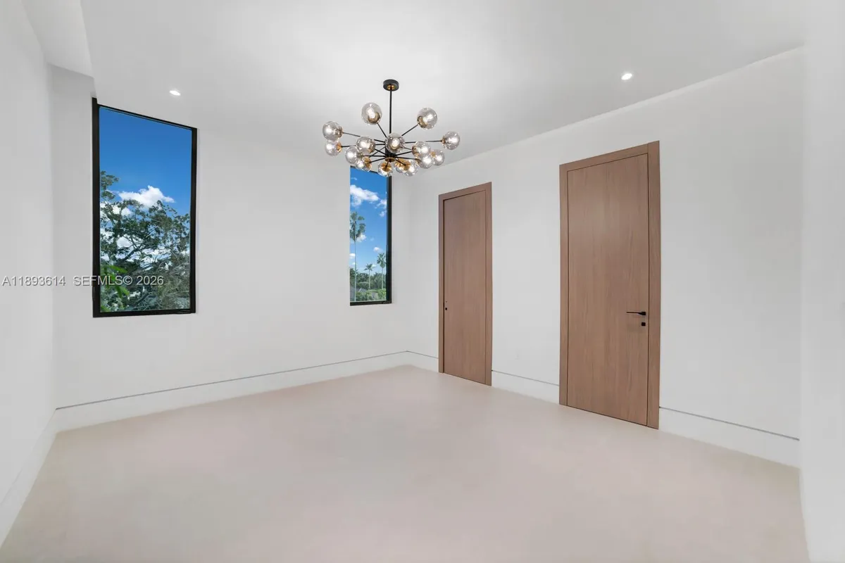 9900 SW 125th Ave, Miami FL 33186