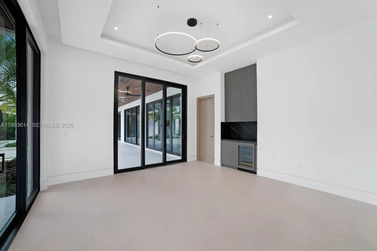 9900 SW 125th Ave, Miami FL 33186