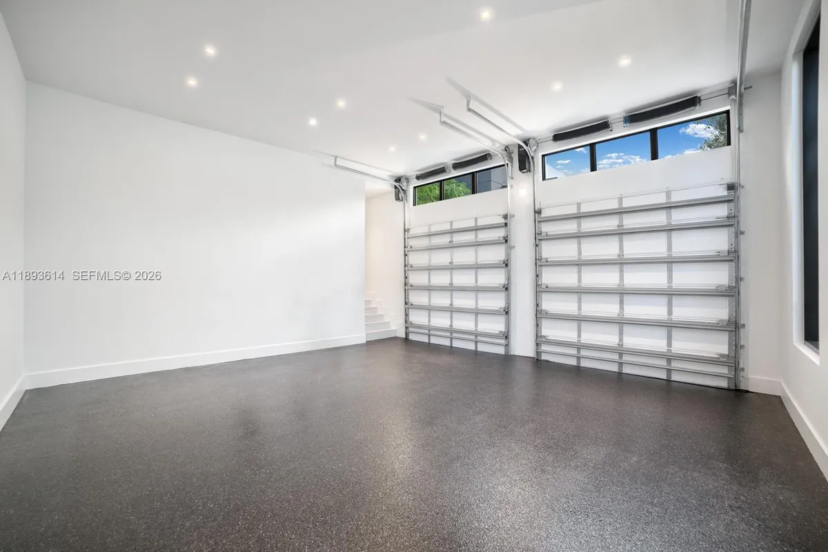 9900 SW 125th Ave, Miami FL 33186