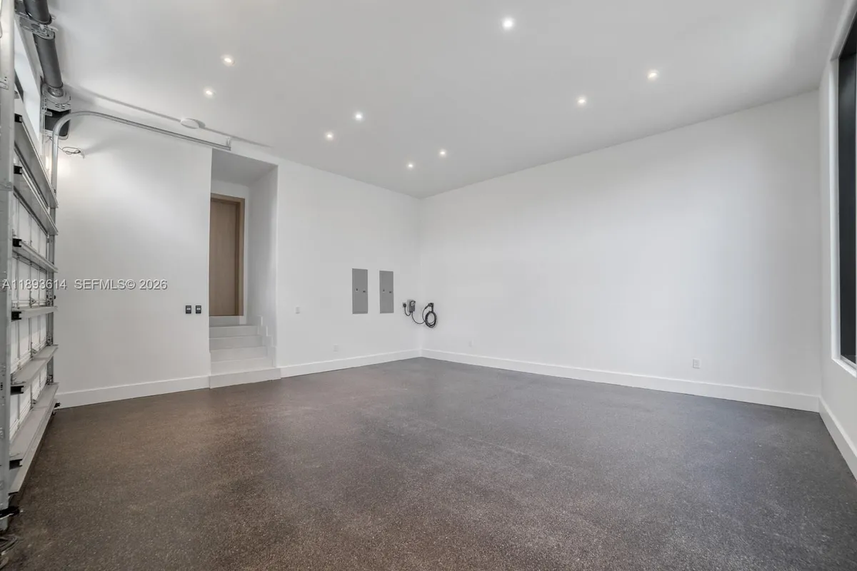 9900 SW 125th Ave, Miami FL 33186