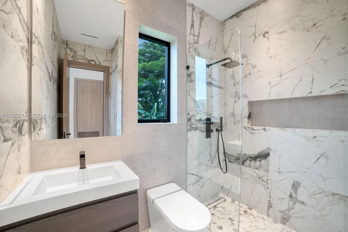 9900 SW 125th Ave, Miami FL 33186