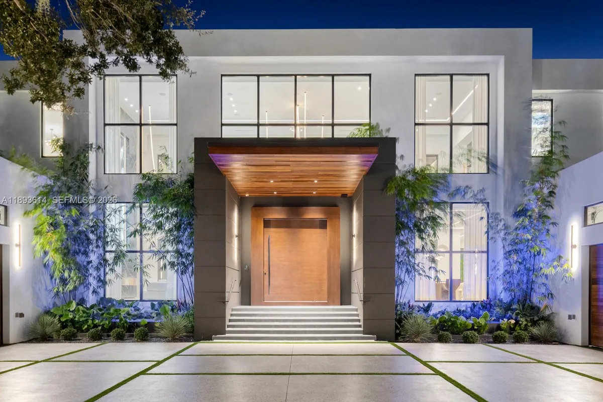 9900 SW 125th Ave, Miami FL 33186