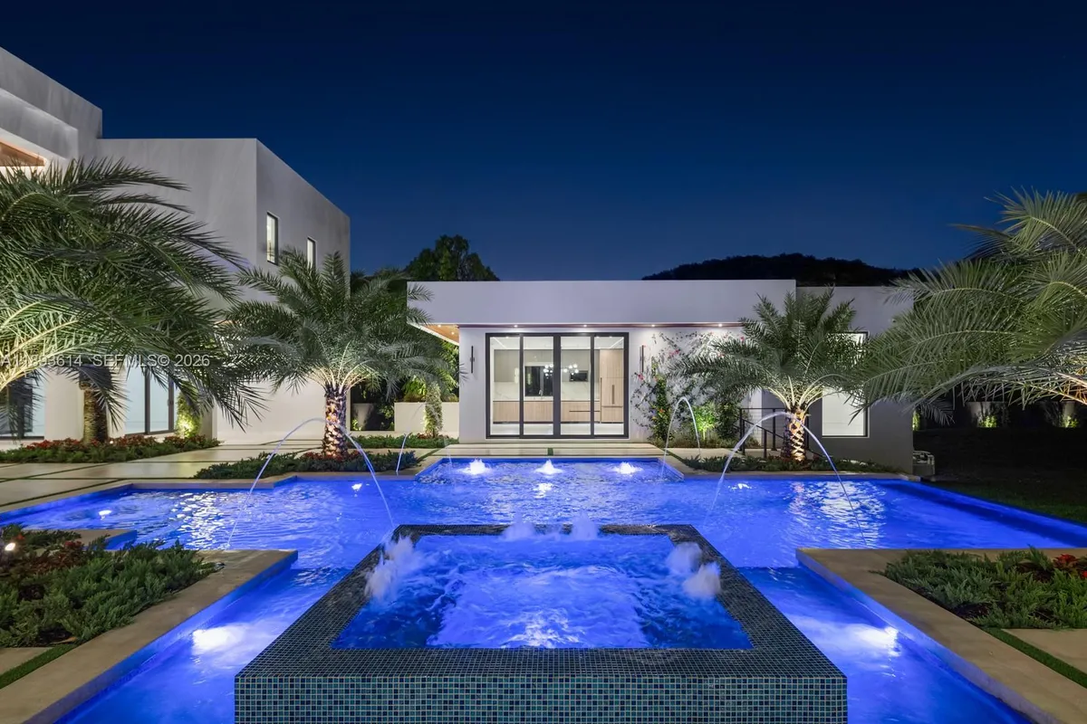 9900 SW 125th Ave, Miami FL 33186