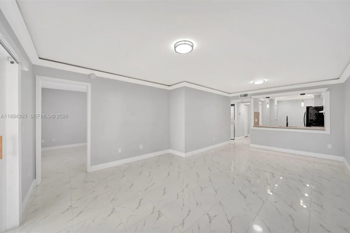 871 NE 207th Ter # 202, Miami FL 33179