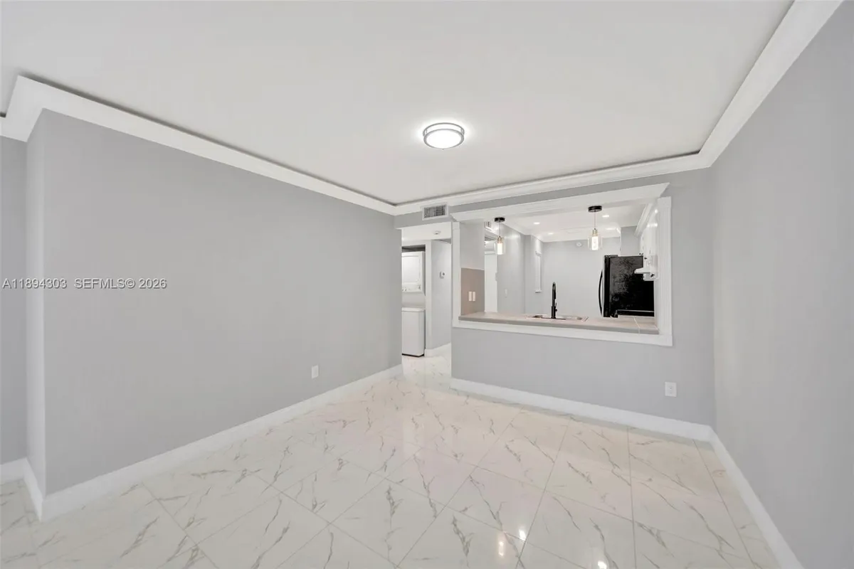 871 NE 207th Ter # 202, Miami FL 33179