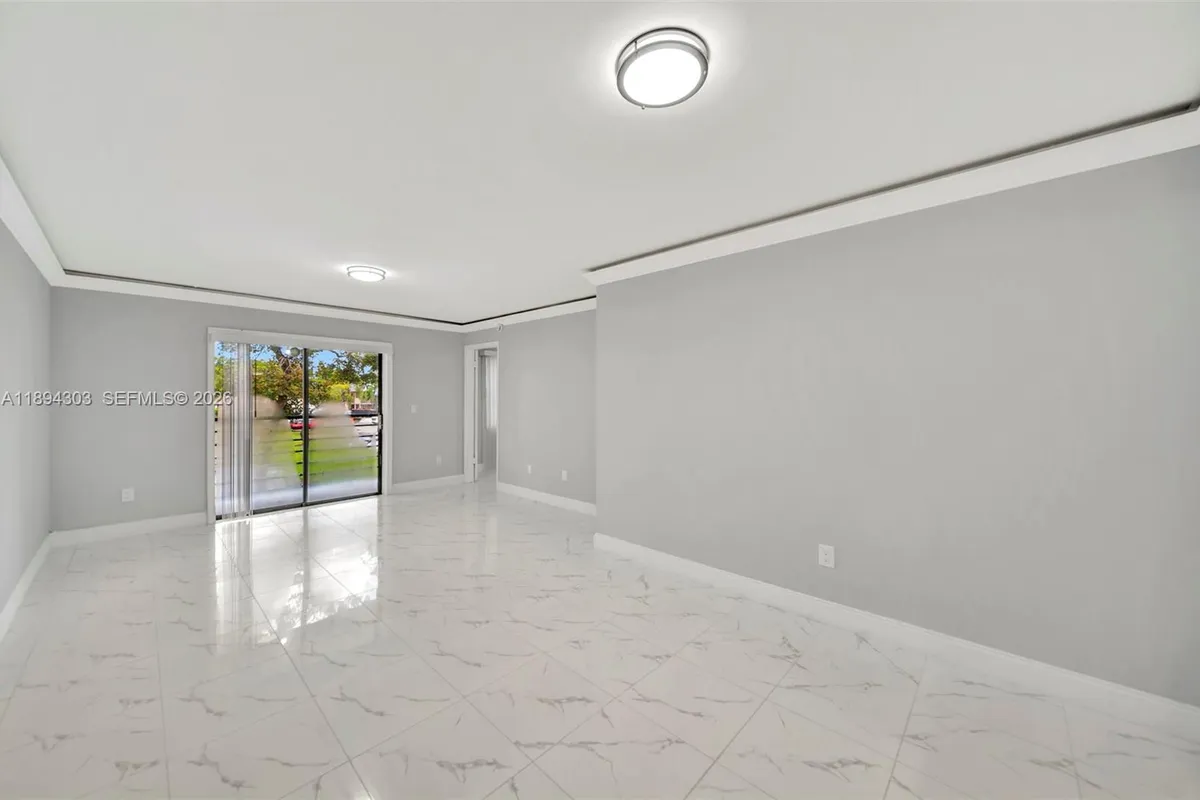 871 NE 207th Ter # 202, Miami FL 33179