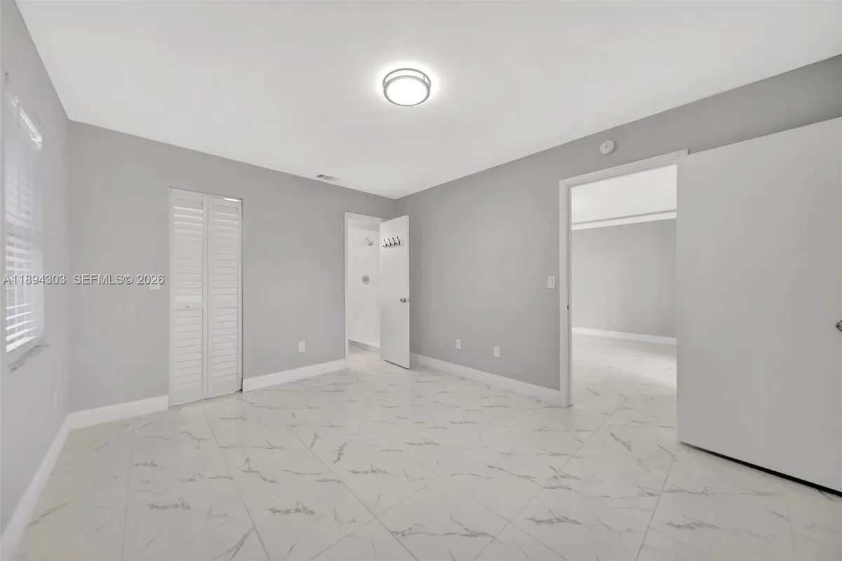 871 NE 207th Ter # 202, Miami FL 33179