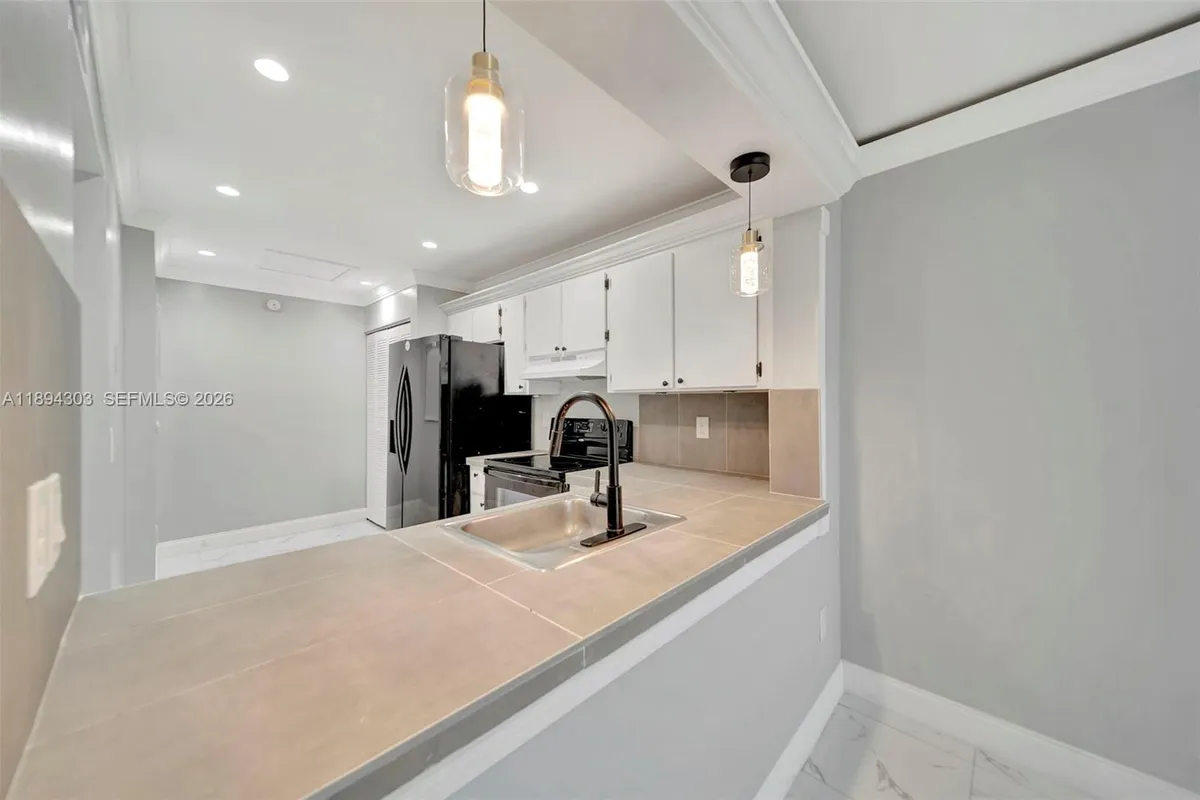 871 NE 207th Ter # 202, Miami FL 33179