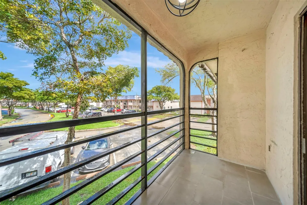 871 NE 207th Ter # 202, Miami FL 33179