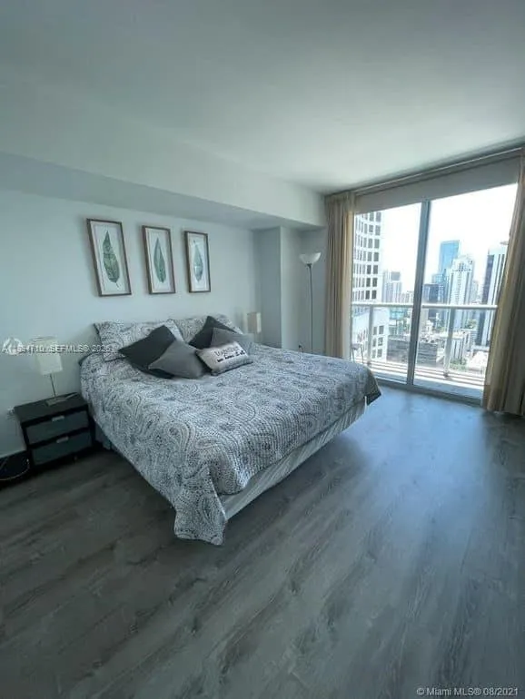 55 SE 6th St # 4004, Miami FL 33131