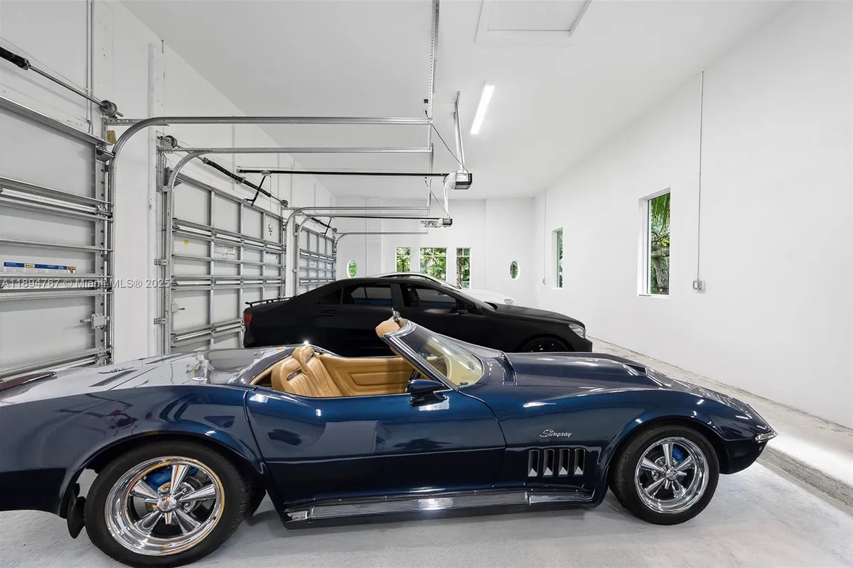 7900 SW 118th St, Pinecrest FL 33156