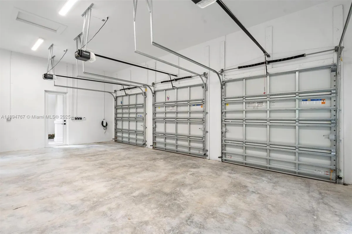 7900 SW 118th St, Pinecrest FL 33156