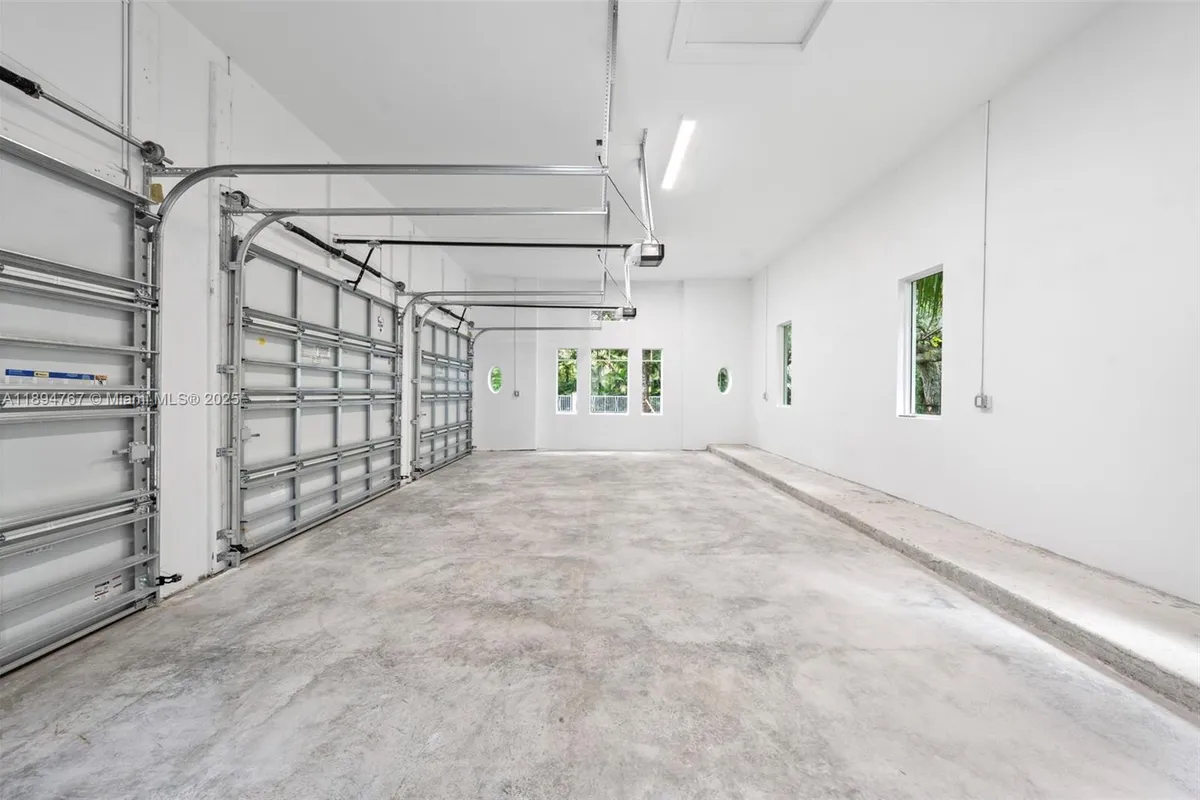 7900 SW 118th St, Pinecrest FL 33156