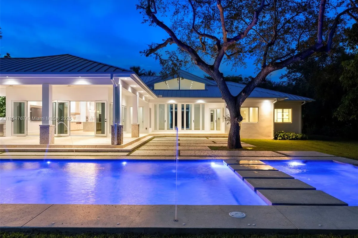 7900 SW 118th St, Pinecrest FL 33156