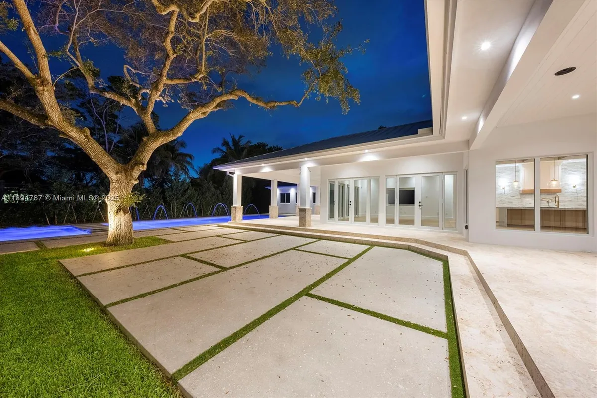 7900 SW 118th St, Pinecrest FL 33156