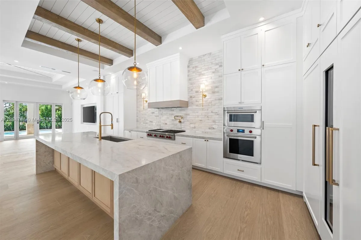 7900 SW 118th St, Pinecrest FL 33156