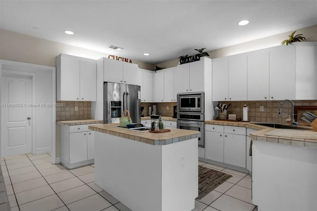 12019 SW 77th Ter, Miami FL 33183