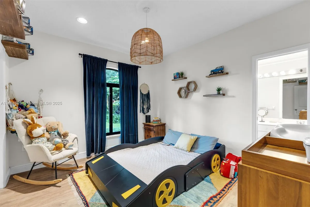 12019 SW 77th Ter, Miami FL 33183