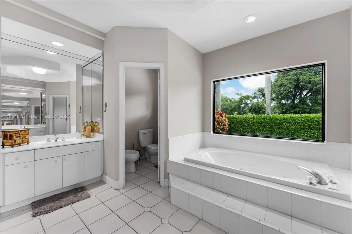 12019 SW 77th Ter, Miami FL 33183